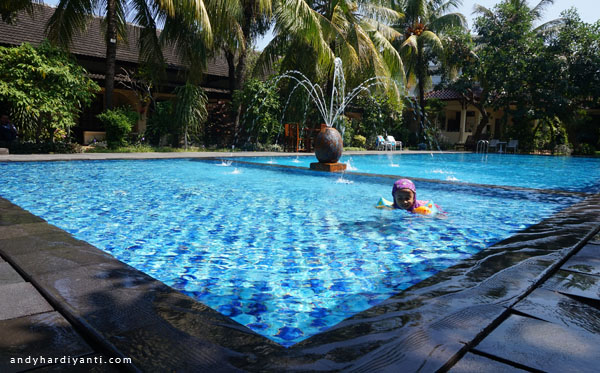 kolam renang di lombok