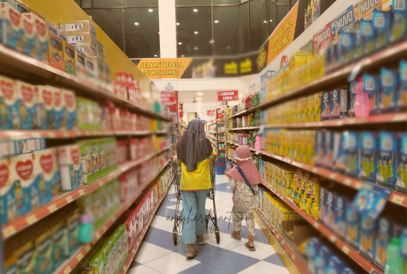 belanja bulanan bareng anak