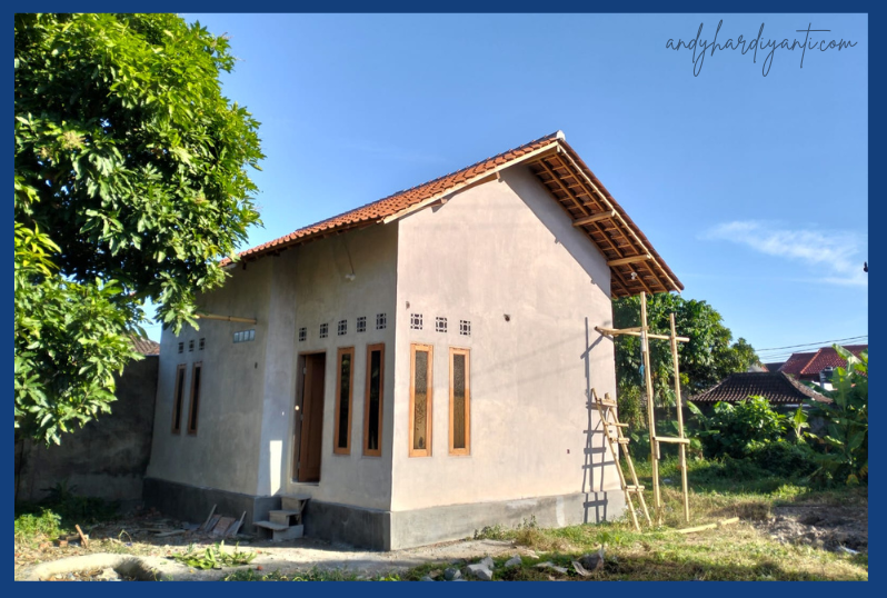 beli atau kontrak rumah