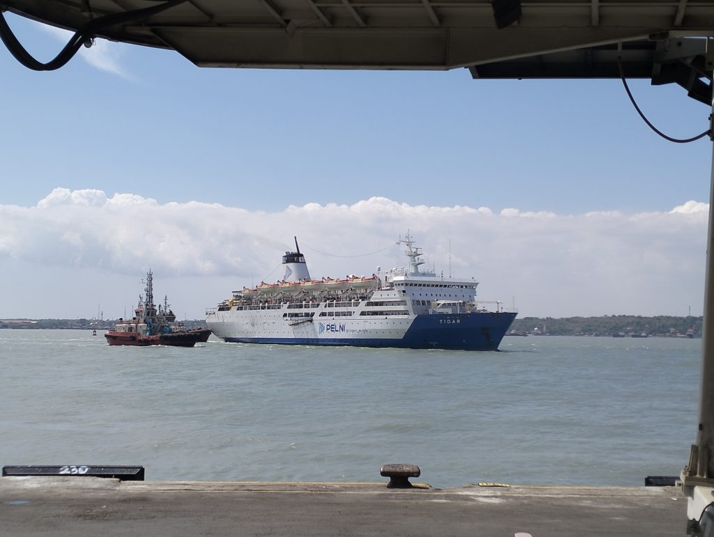 kapal pelni km tidar