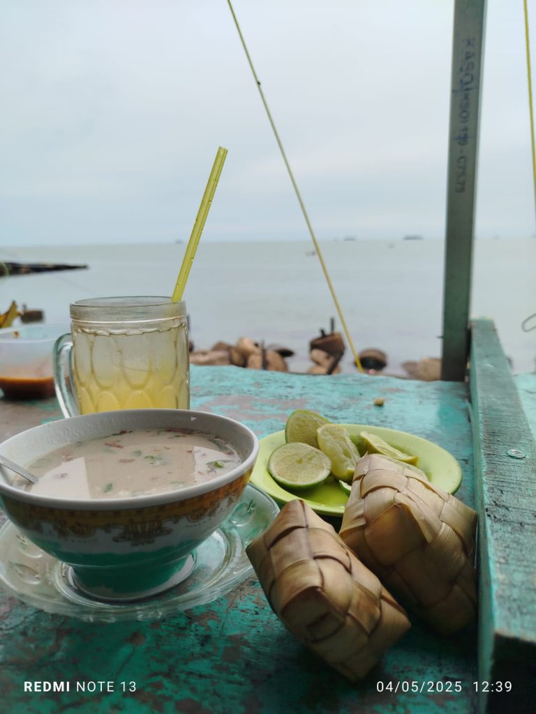 coto makassar ketupat dan es jeruk