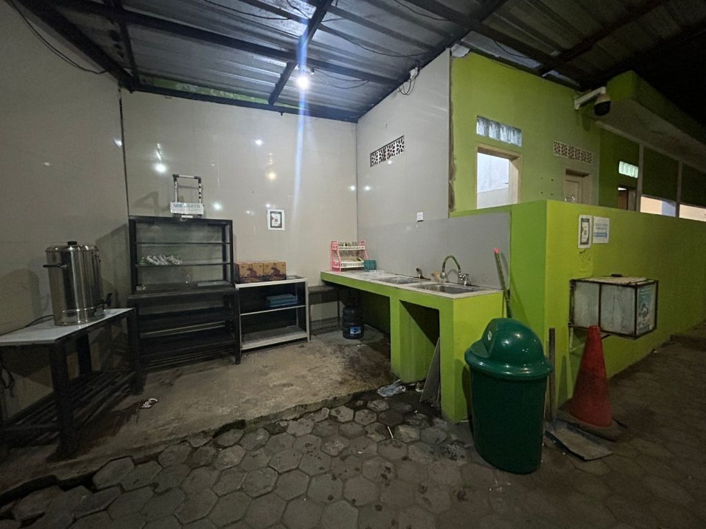 makanan dan minuman gratis