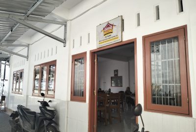 warung rezeki hj nung bagian depan