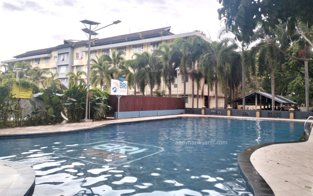 kolam khusus perempuan dan anak