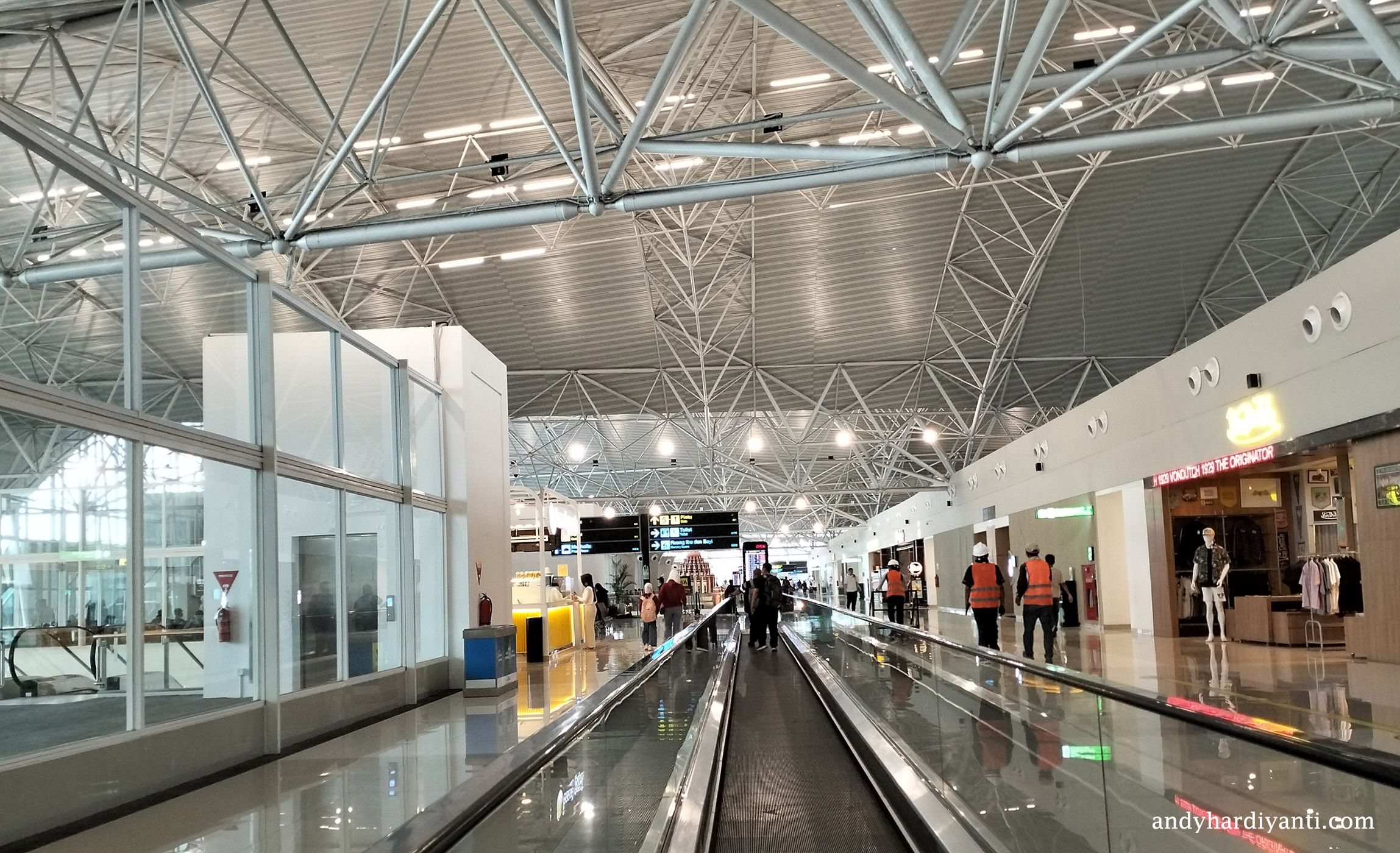 suasana-dalam-bandara